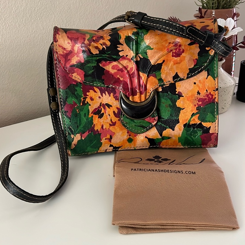 Patricia Nash floral